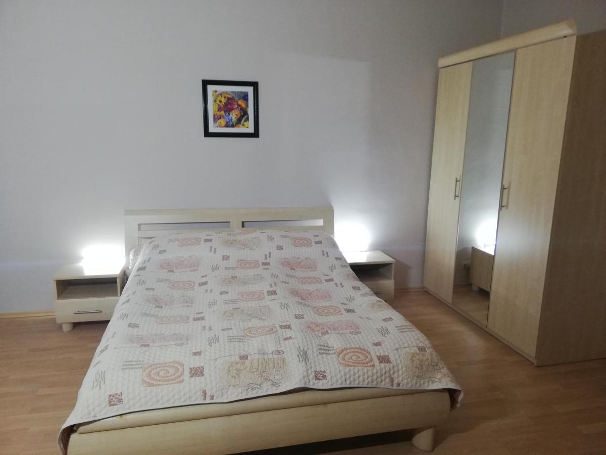 Apart Hotel Central Razgrad Ngoại thất bức ảnh