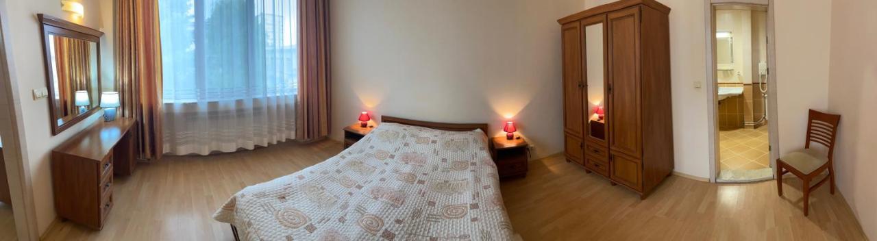 Apart Hotel Central Razgrad Ngoại thất bức ảnh