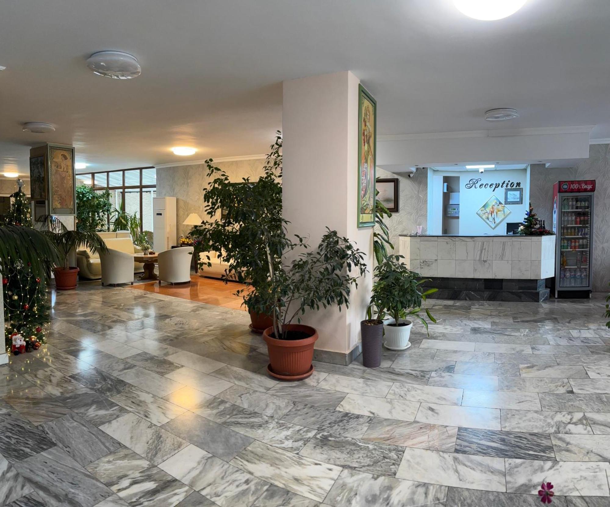 Apart Hotel Central Razgrad Ngoại thất bức ảnh