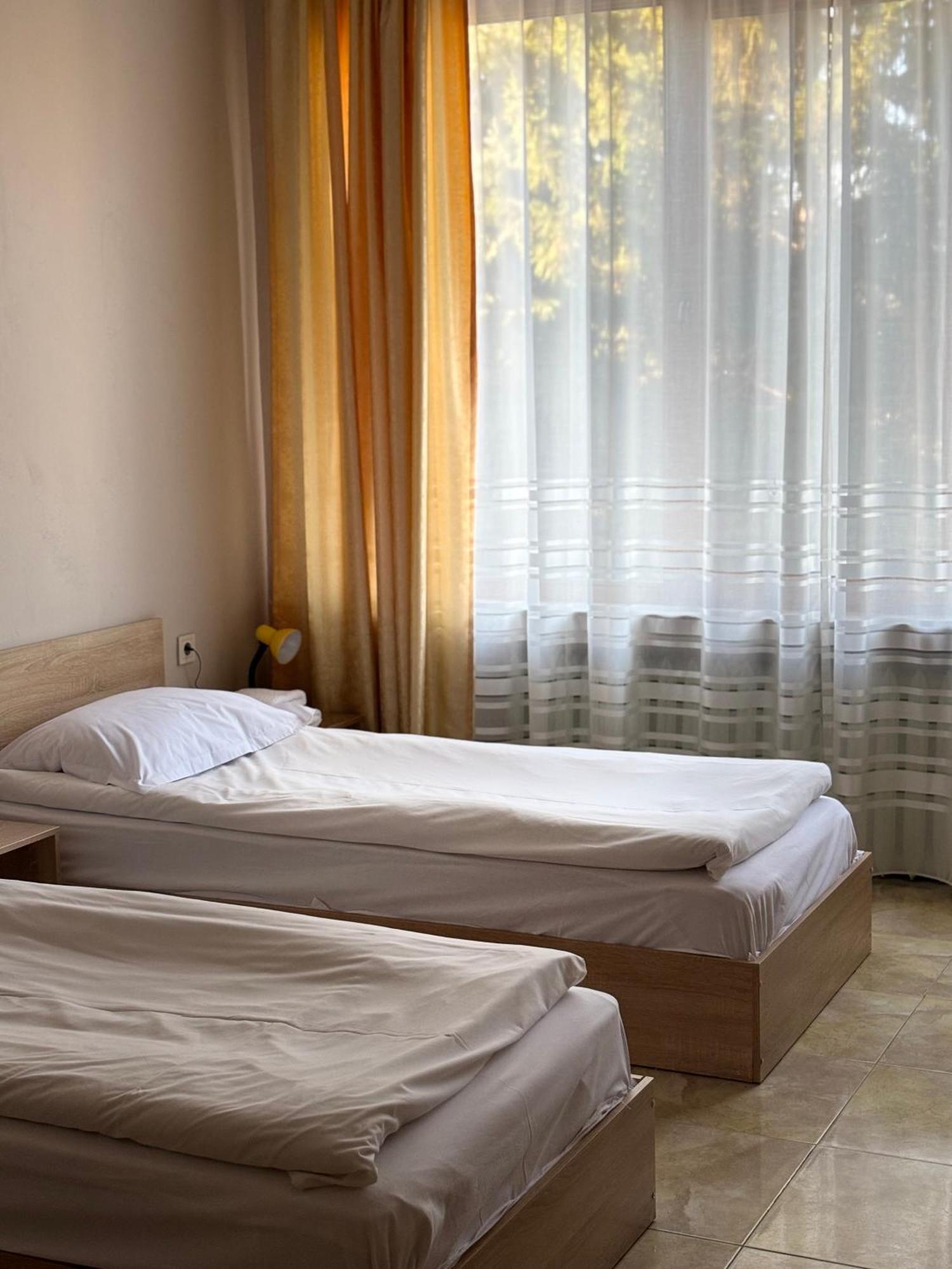 Apart Hotel Central Razgrad Ngoại thất bức ảnh
